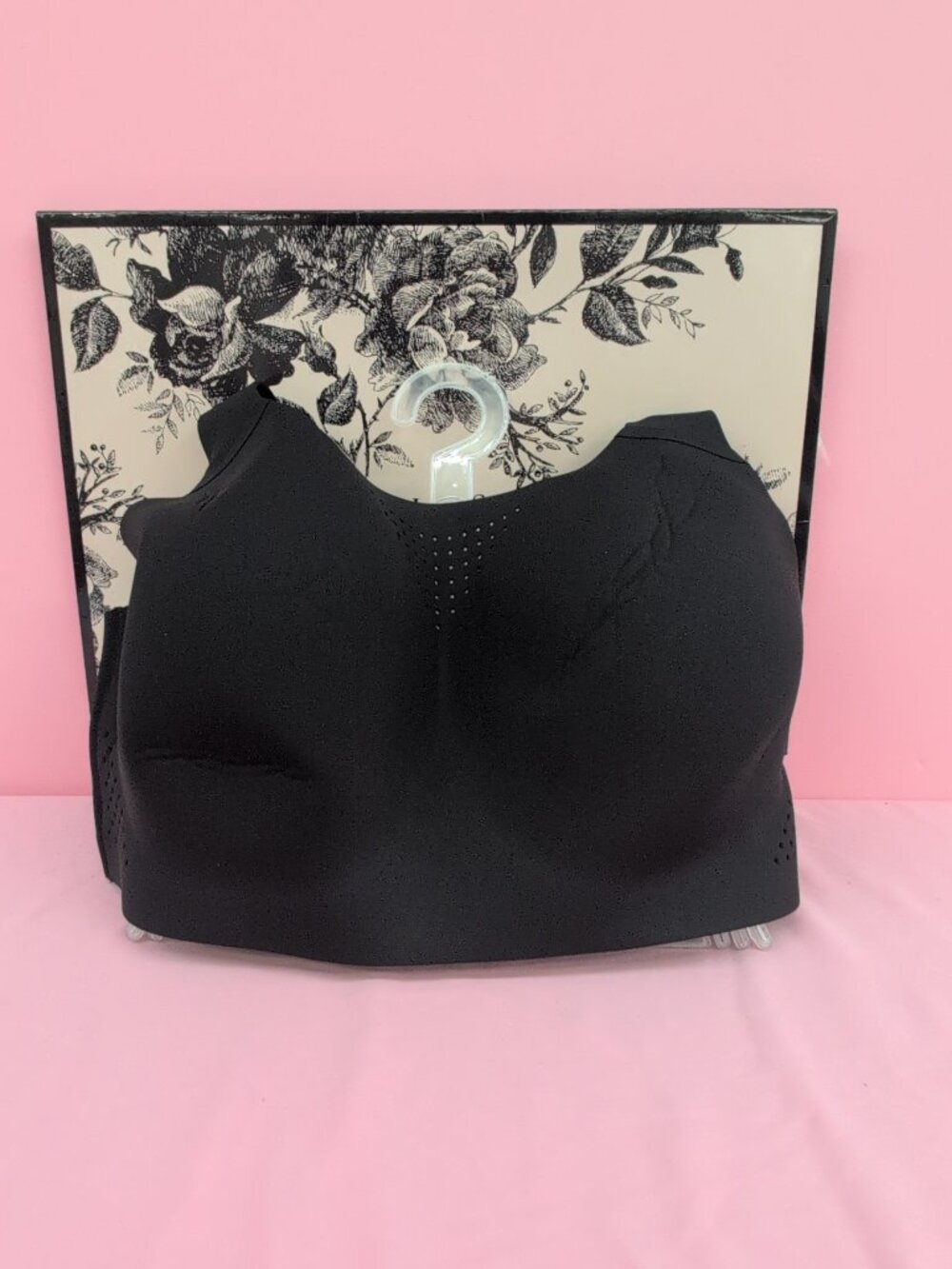 Victoria's Secret VSX Featherweight Max Support Sports Bra 38DD Black NWT